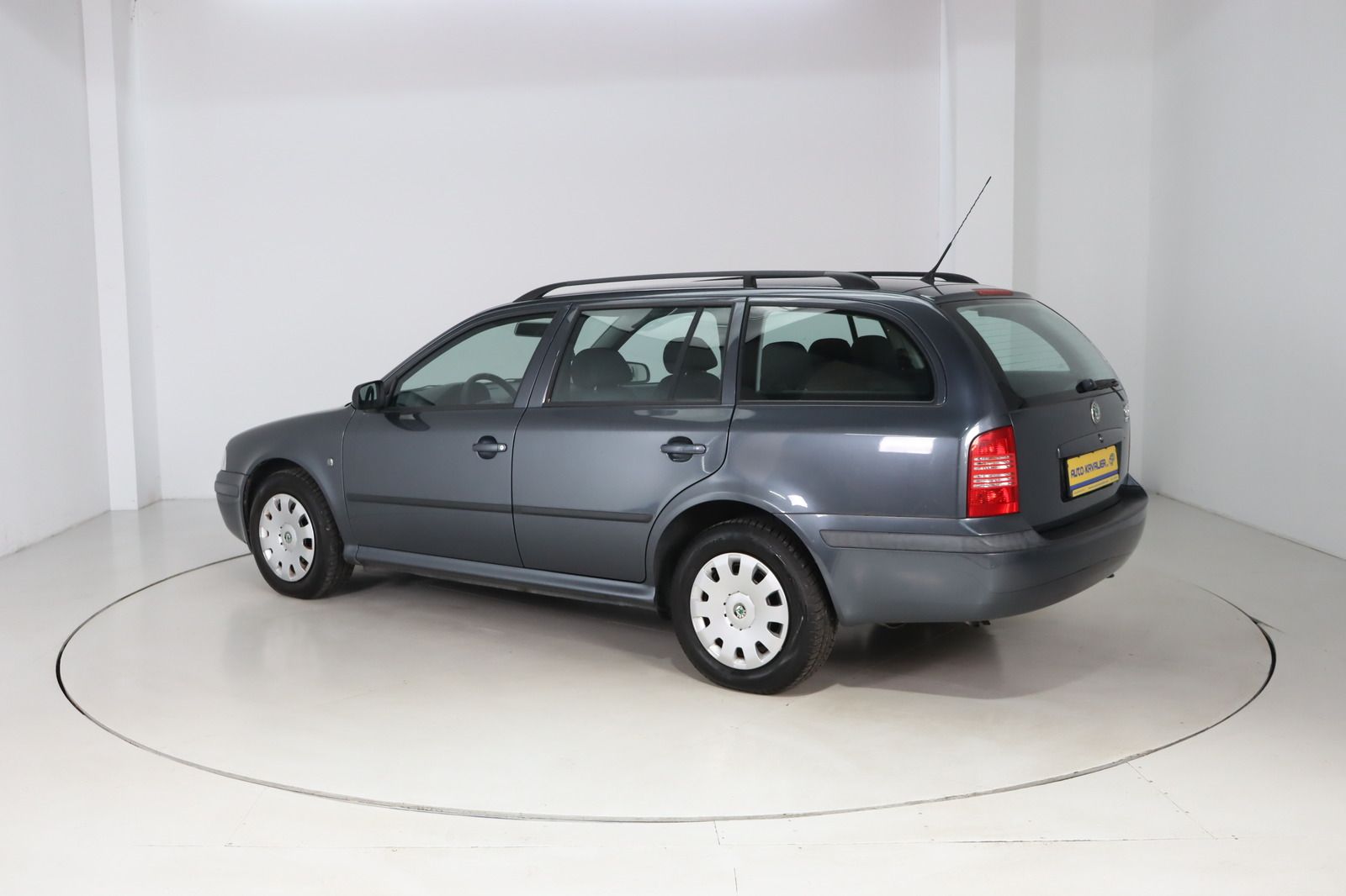 Fahrzeugabbildung SKODA Octavia Combi 1.6 Ambiente