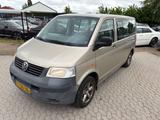 Volkswagen T5 Shuttle Transporter 2.5tdi 96kw Handicap - Volkswagen T5 Shuttle mit Diesel-Antrieb