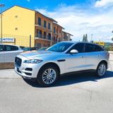 Jaguar F-Pace 2.0 D 240 CV AWD aut. Portfolio - Jaguar F-Pace Kombi Gebrauchtwagen