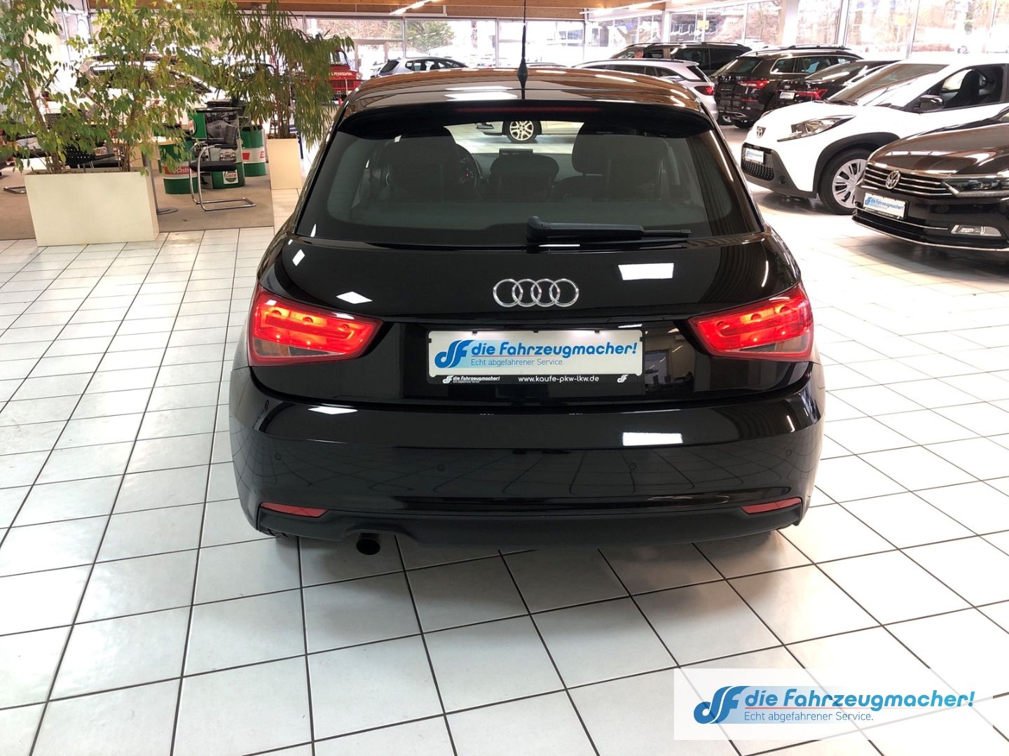 Fahrzeugabbildung Audi A1 Sportback Attraction 1.2TFSi Klimaautom SHZ P