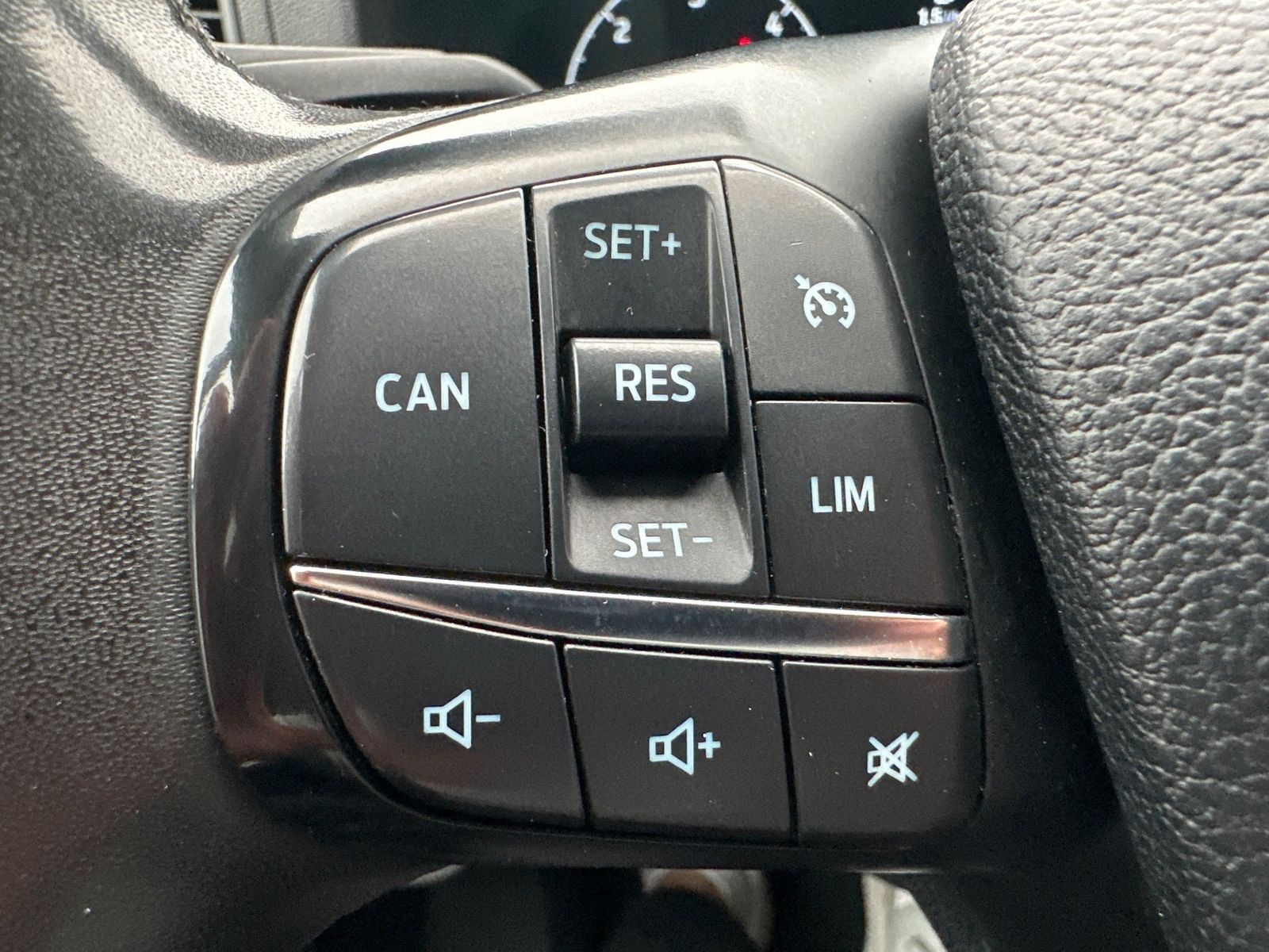 Fahrzeugabbildung Ford Transit Custom 280 L1H1 SORTIMO+NAV+KAMERA+PDC