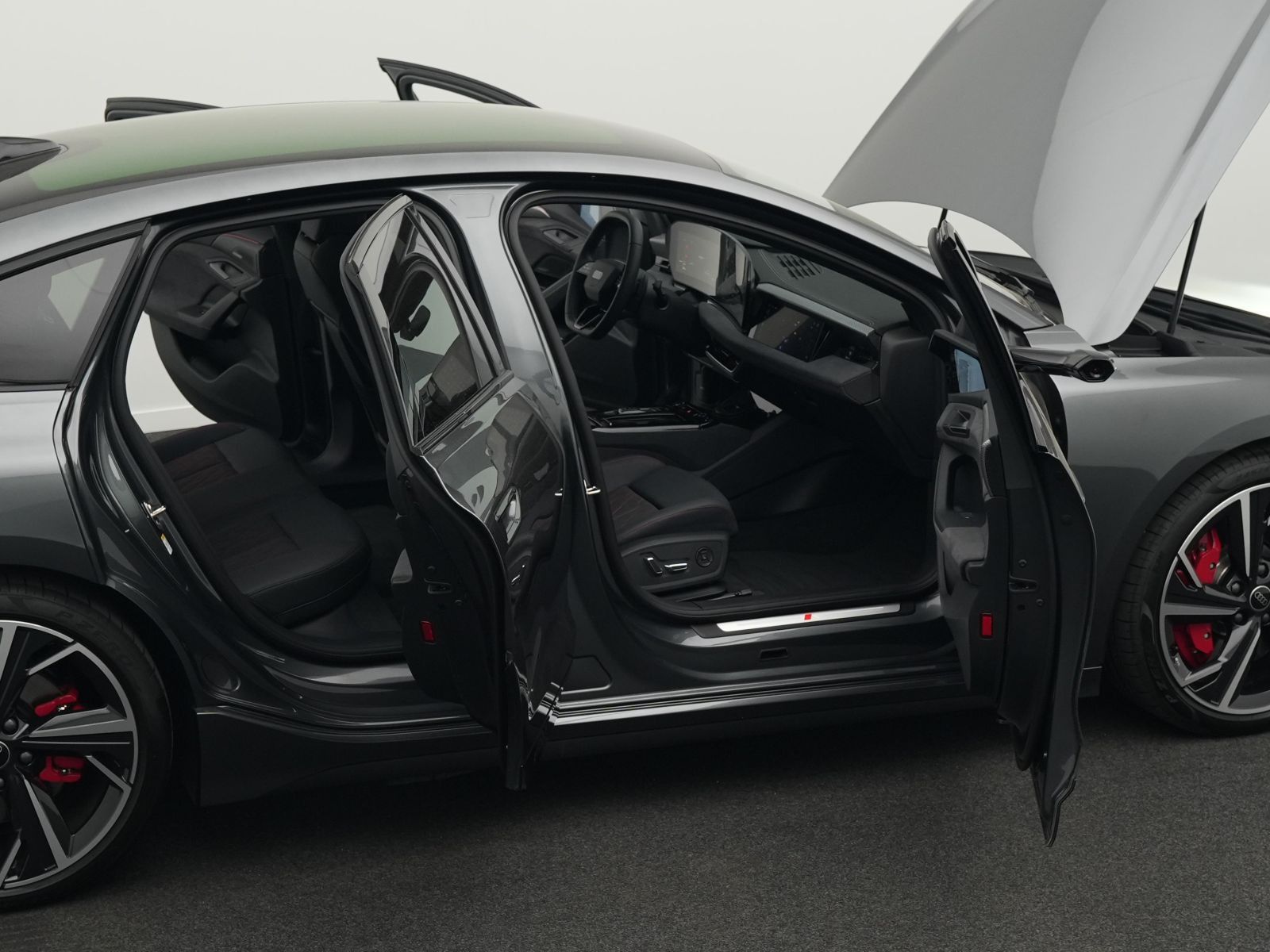 Audi S6 e-tron - Bild 36