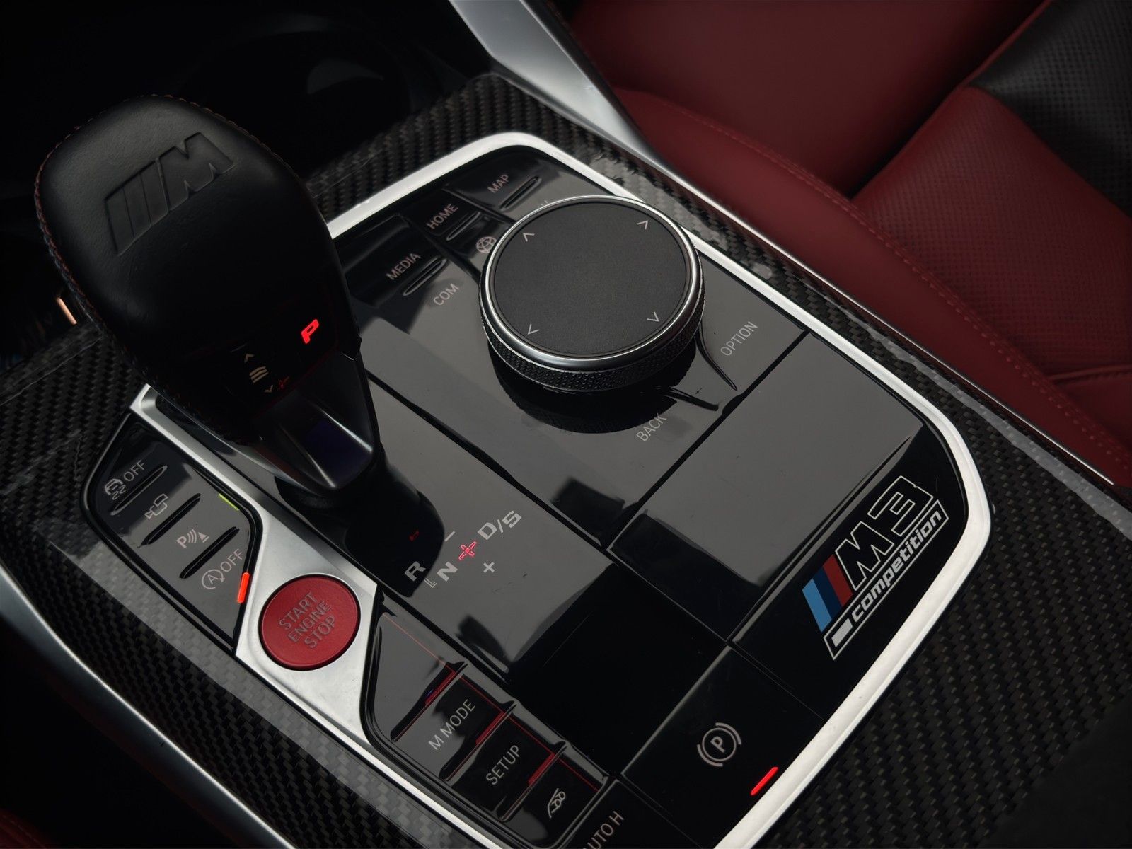 Fahrzeugabbildung BMW M3 Comp. Gelbe M-DRL/Carbon/M-Drivers/Individual