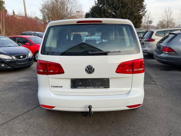 Volkswagen Touran - 4