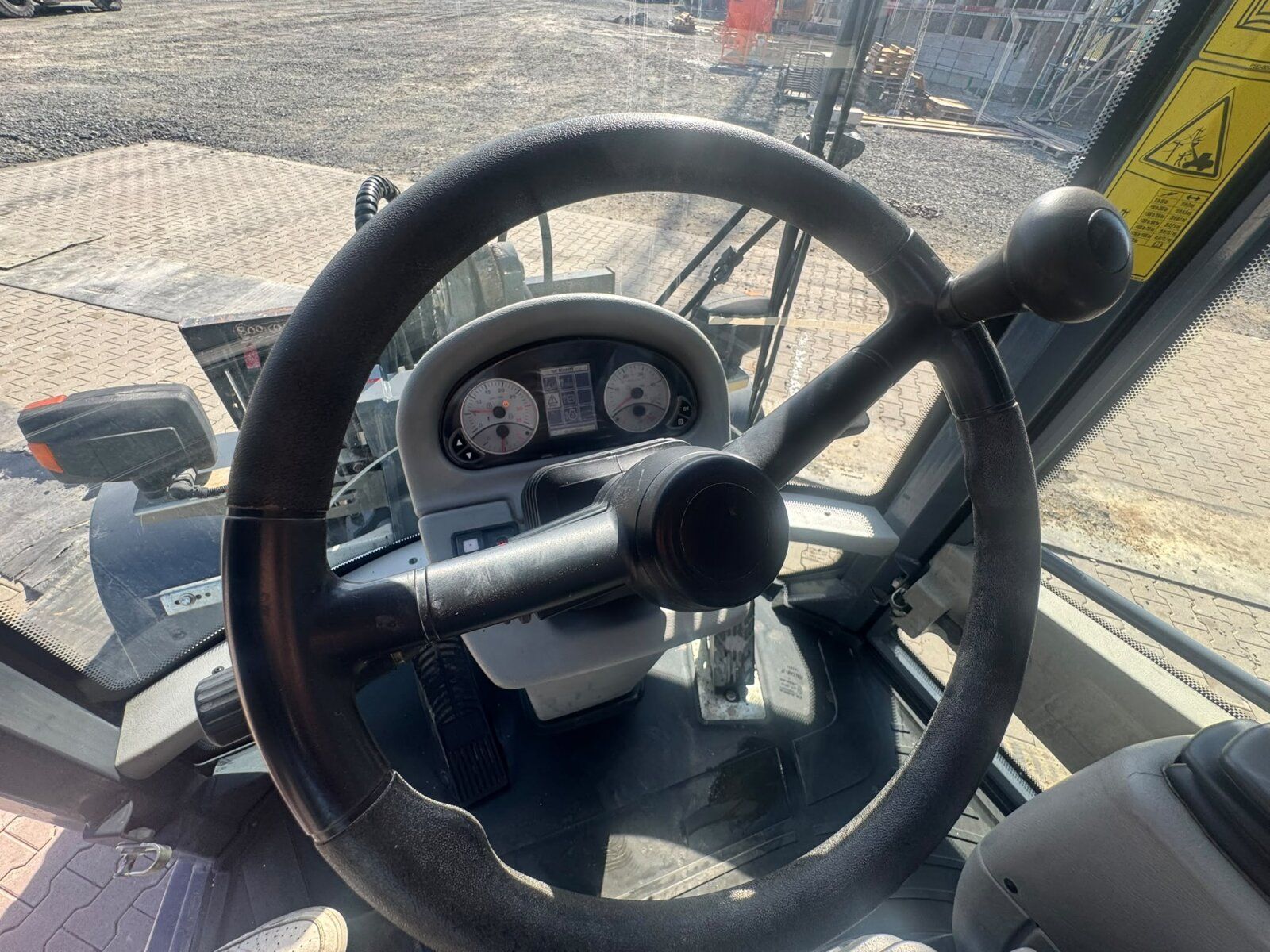 Fahrzeugabbildung Terex V80 Radlader 4 in 1 Schaufel / 3347 h Klima