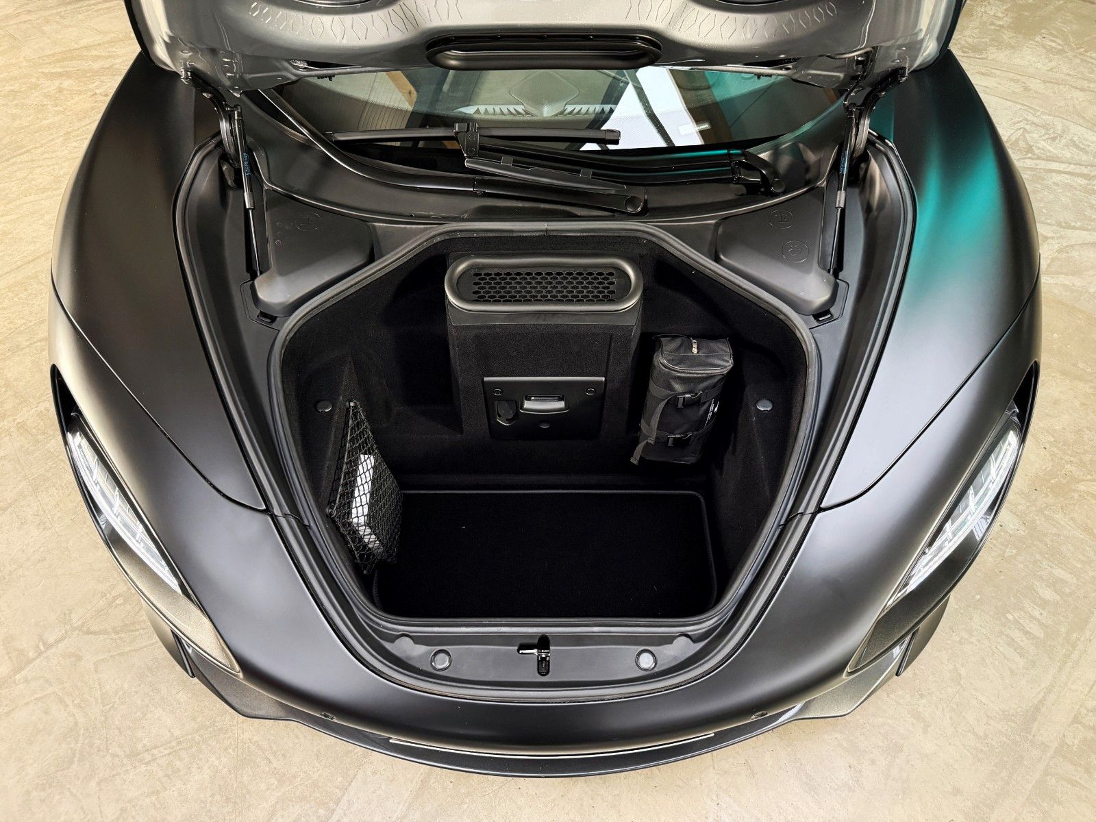 Fahrzeugabbildung McLaren 720S Spider + Scheckheft + Service Neu + Top Zus