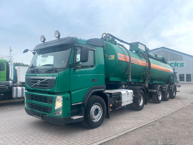 Volvo FM 420 mit 26.000L Gülleauflieger und Saugarm