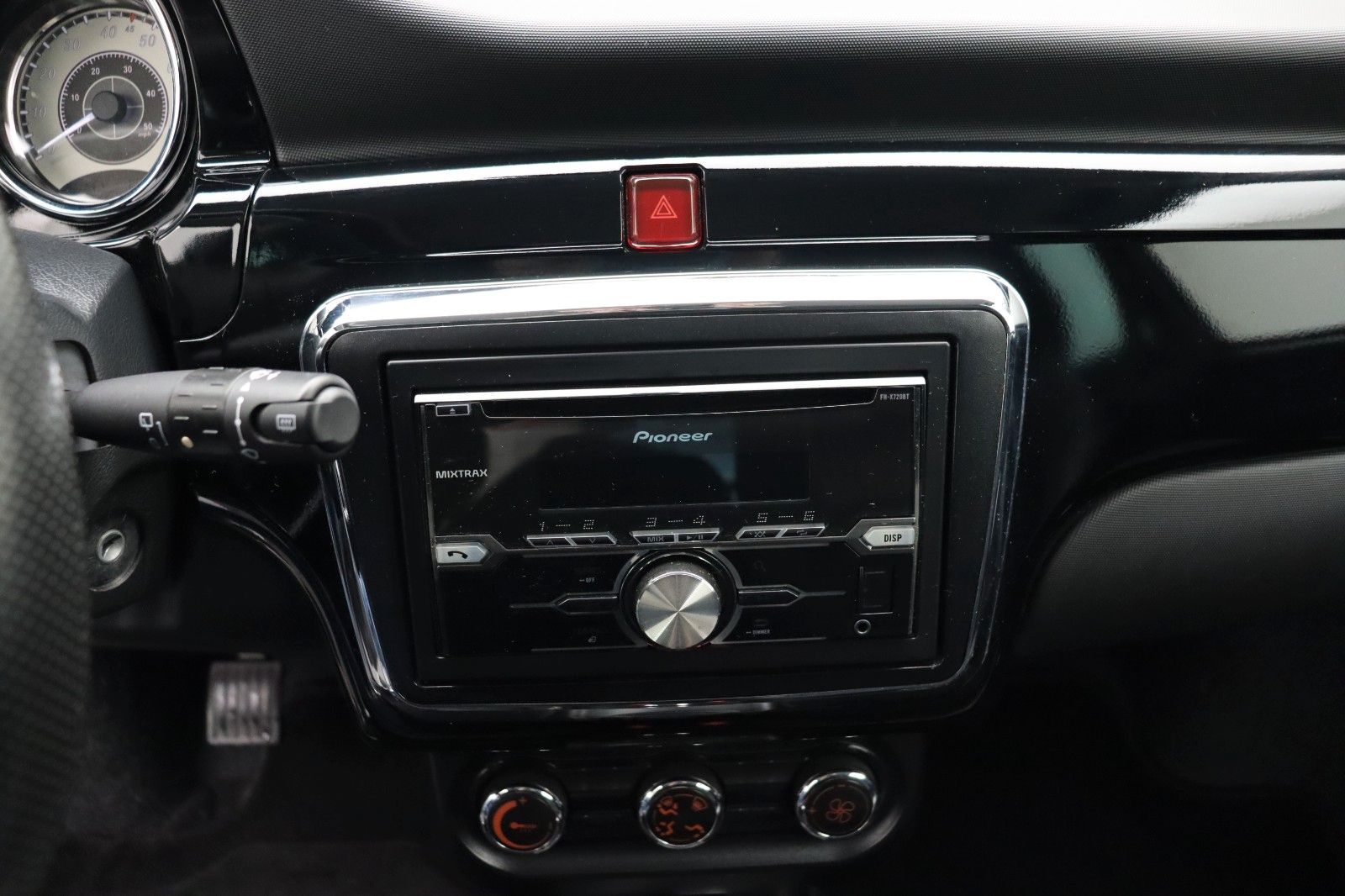 Fahrzeugabbildung Ligier JS 50 L *Fahren ab 15*