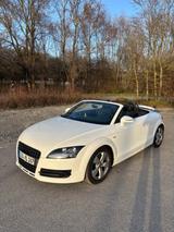 Audi TT Roadster 1.8 TFSI s-line Xenon Leder Navi - Audi TT Gebrauchtwagen in Stuttgart
