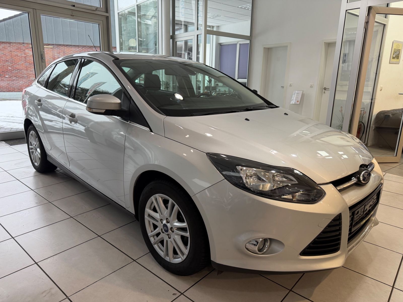 Fahrzeugabbildung Ford Focus Lim. Titanium