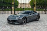 Ferrari F12 Berlinetta 2017 - only 10,600 km! great spec - graue Ferrari F12