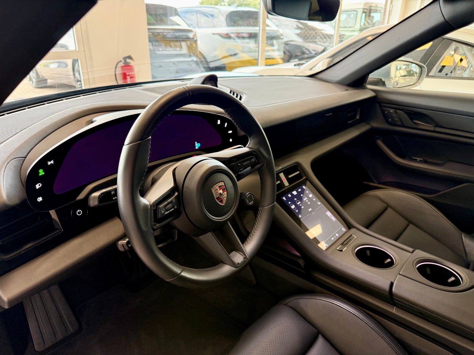 Fahrzeugabbildung Porsche Taycan Sport Turismo Performance/Luftferderung