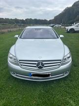 Mercedes-Benz CL 500 - - silberne Mercedes-Benz CL 500