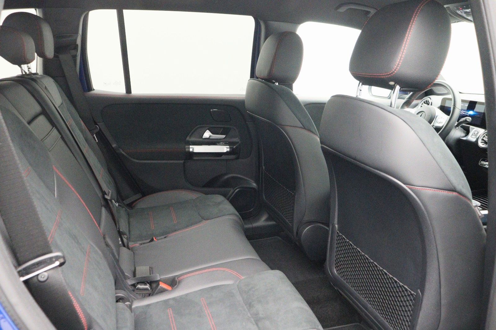 Fahrzeugabbildung Mercedes-Benz GLB 200 d AMG-Line DCT Distronic NAVI LED