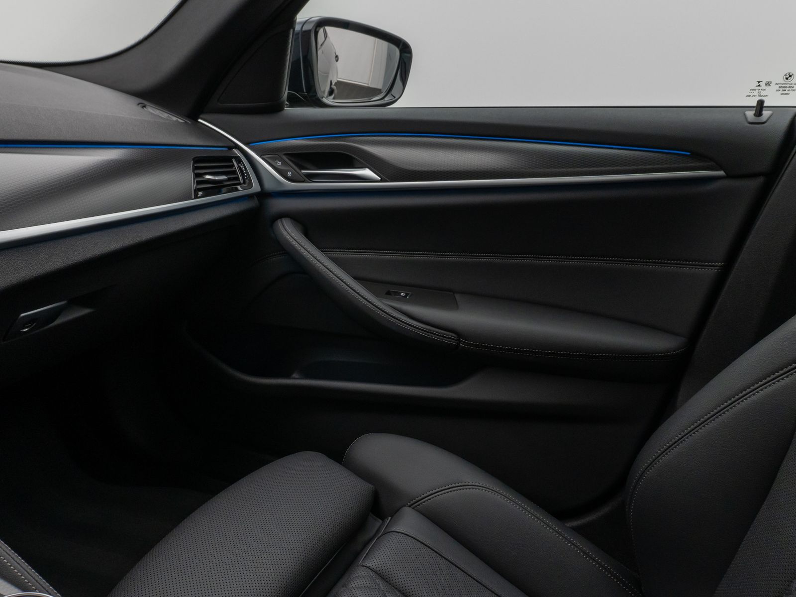 Fahrzeugabbildung BMW 530e xD M Sport Kamera HUD DAB HiFi ACC Komfort