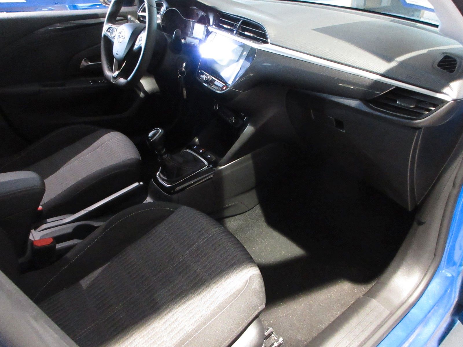 Fahrzeugabbildung Opel Corsa 1.2 T Elegance LED/NAVI/PDC/ALU/TEMPO