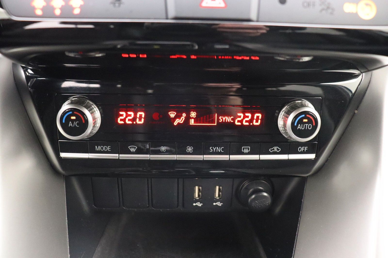Fahrzeugabbildung Mitsubishi Eclipse Cross 2.4 PHEV Plus
