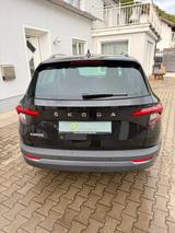 Skoda Karoq 150 PS  DSG LED NAVI SHZ 4x DAB GRA WR - Skoda Gebrauchtwagen in Augsburg