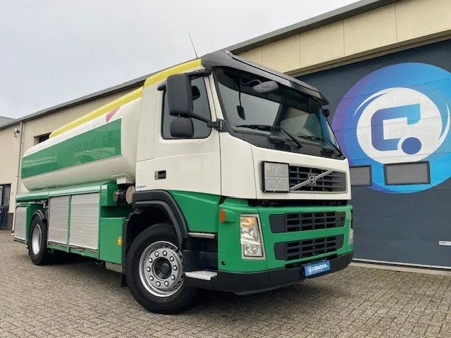 Volvo FM 330 4x2 Euro 5 - Tankwagen - Brandstoftank - 