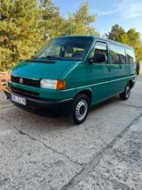 Volkswagen T4 Caravelle 2.0 Standard - Volkswagen T4 mit Benzin-Antrieb: Kleinbus, 2.0