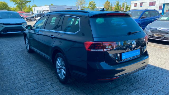 VW Passat Variant