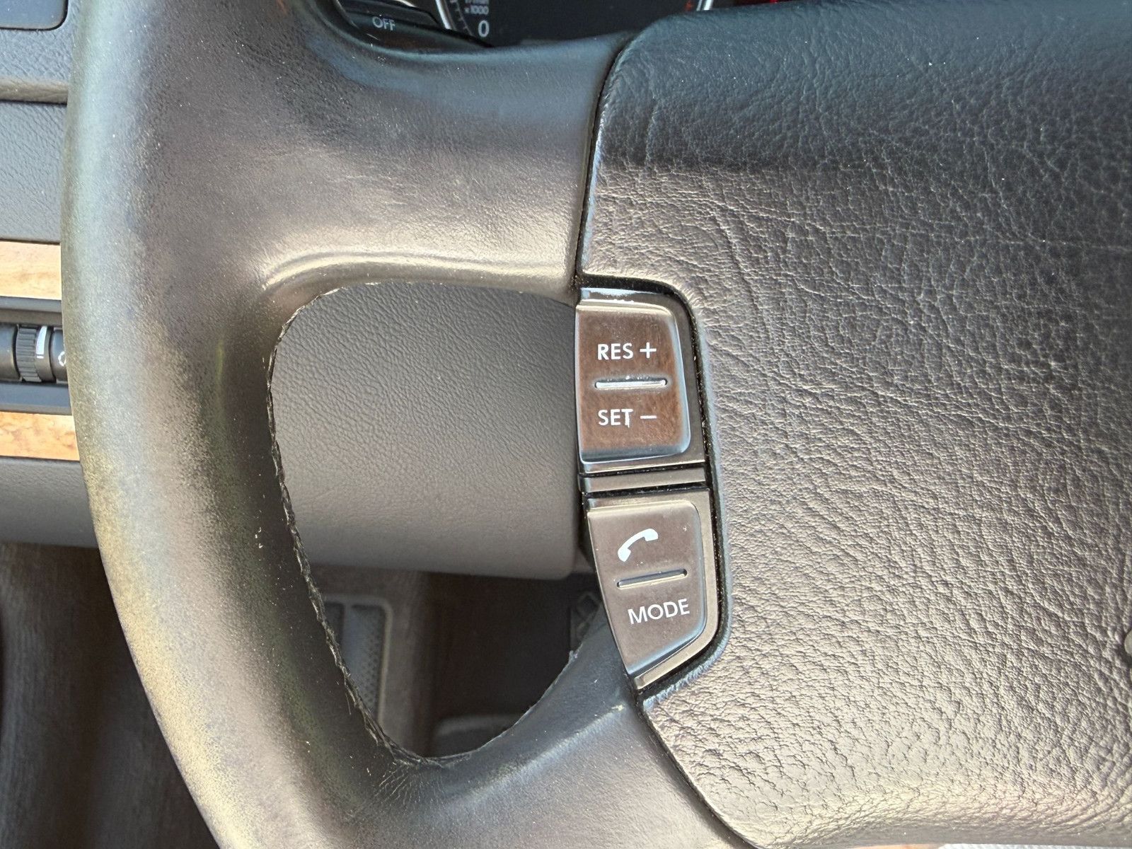 Fahrzeugabbildung Volkswagen T5 Multivan Highline Aut Leder Xenon Sthz PDC