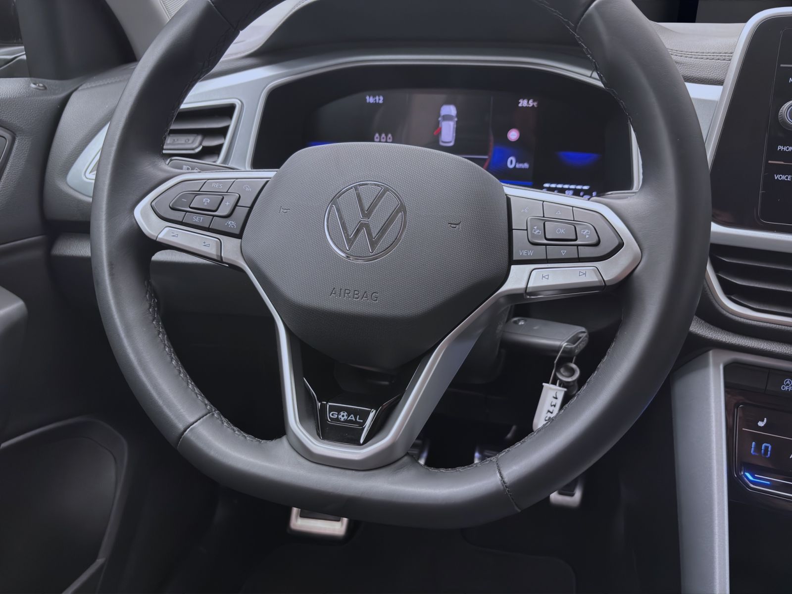 Volkswagen T-Roc - Bild 12