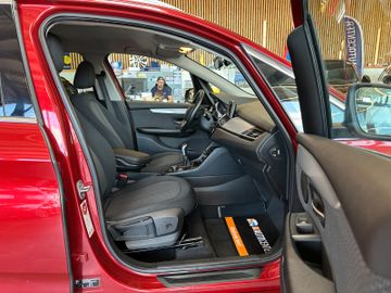 BMW 218 Active Tourer *xDrive*AHK*2-Zonen*