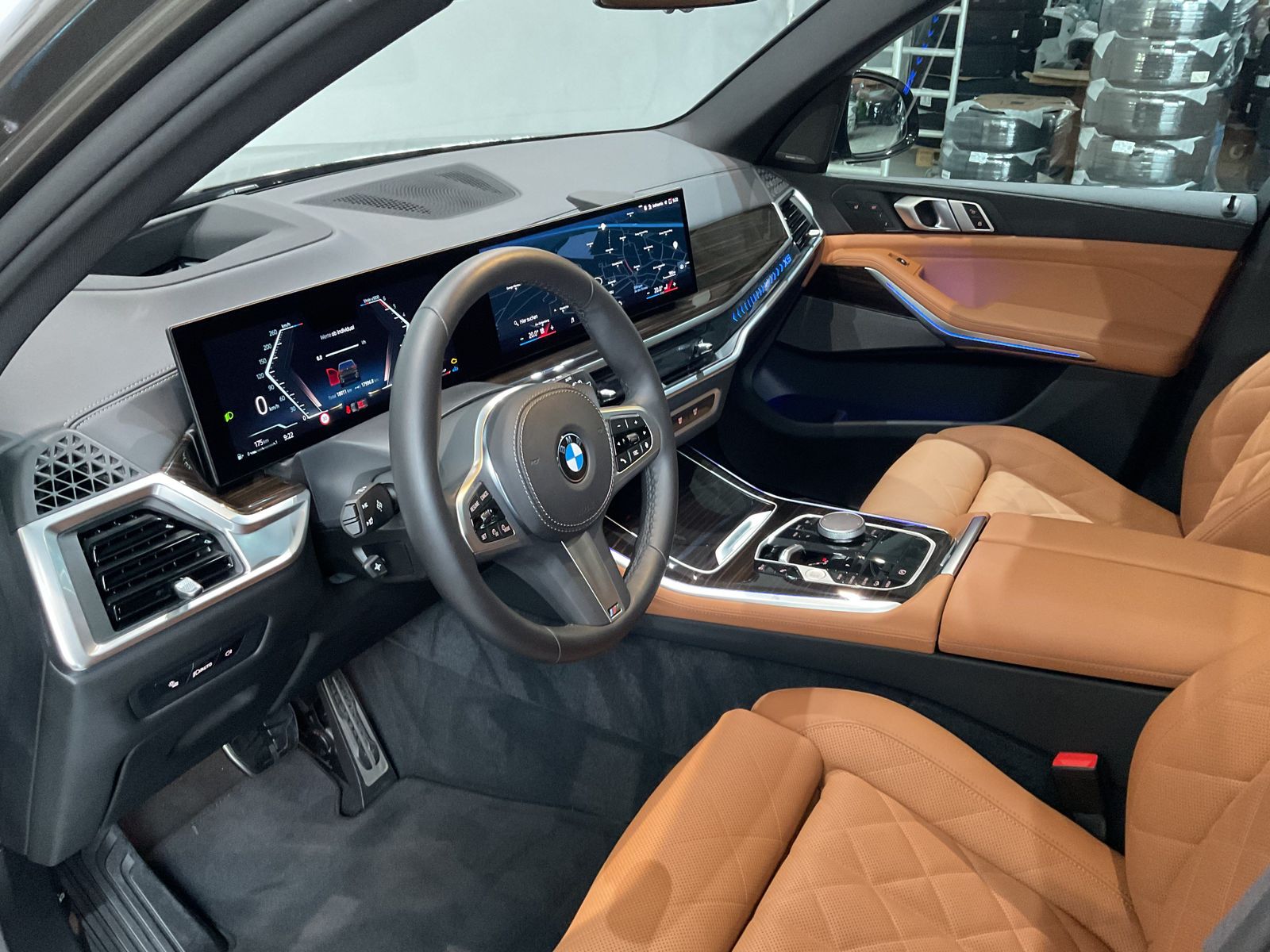 Fahrzeugabbildung BMW X5 xDrive40d M Sportpaket, Massagefunktion, Glas