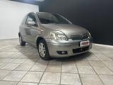 Toyota TOYOTA Yaris 1.0i (65) 3.p Sol 2004 - gebrauchte Toyota Yaris aus dem Jahr 2004