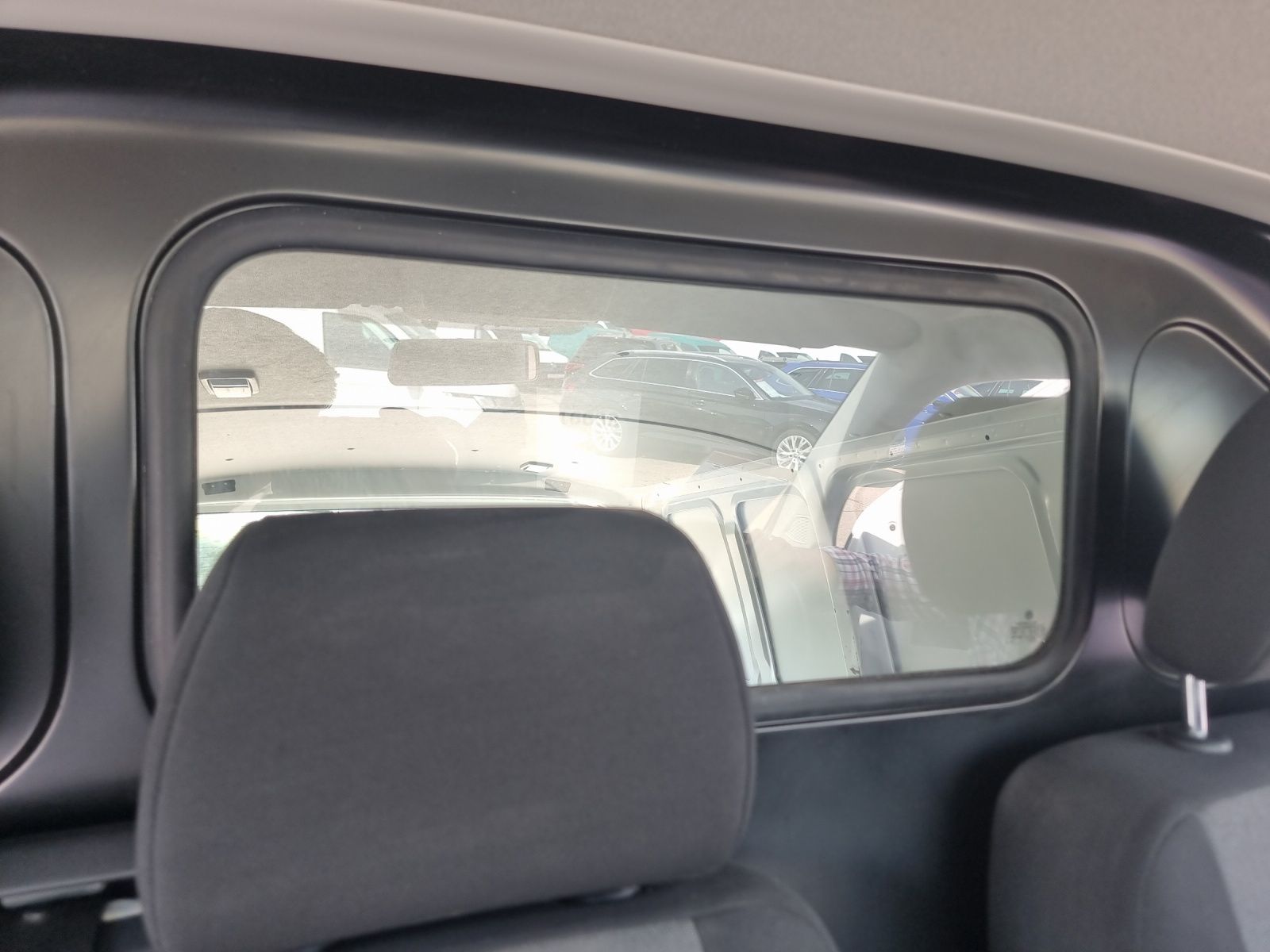 Fahrzeugabbildung Volkswagen T6 Transporter TDI Kasten AHK Klima Bluetooth