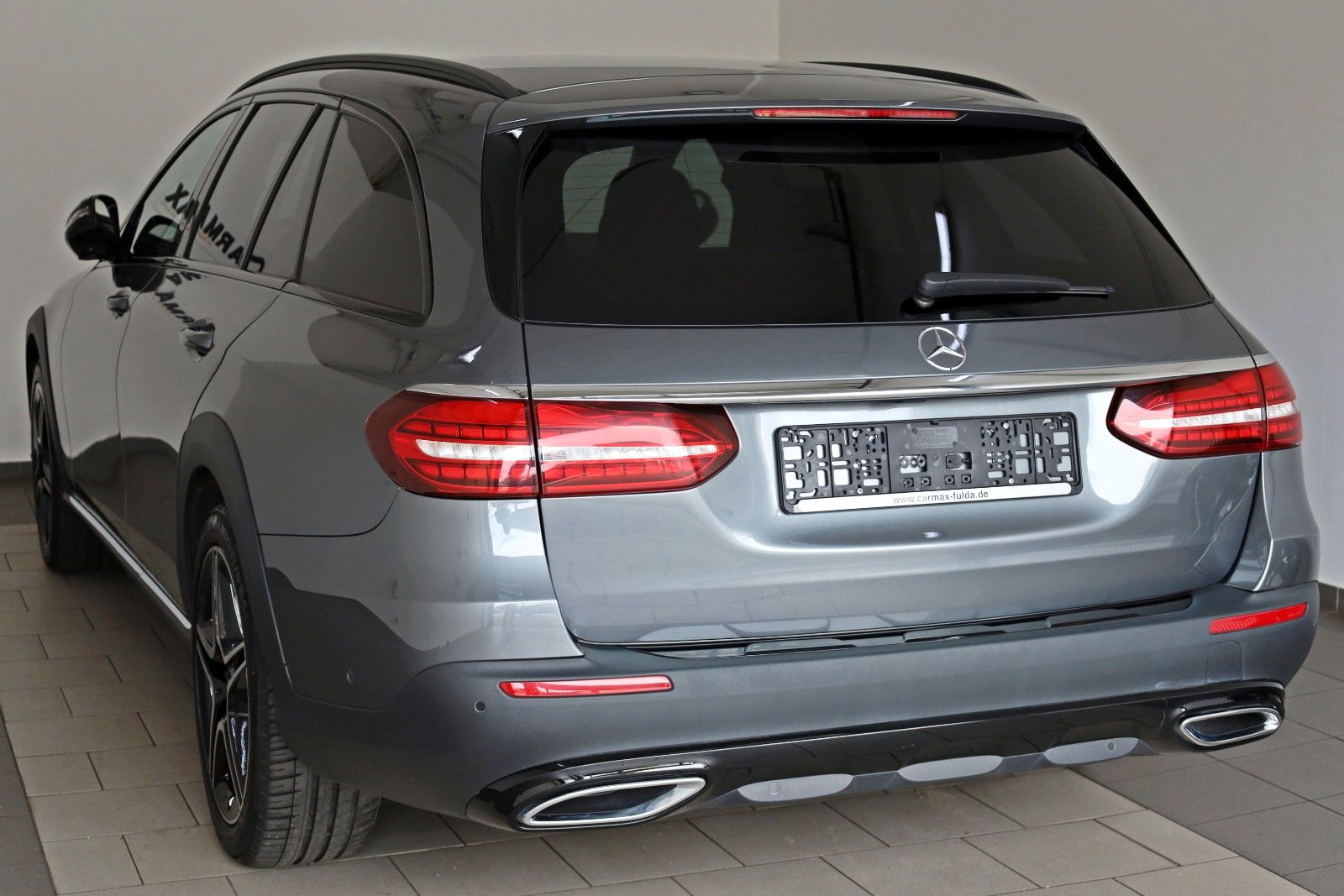 Fahrzeugabbildung Mercedes-Benz E 220 d 4M All-Terrain,Kamera,Navi,SH,AHK, SR+WR