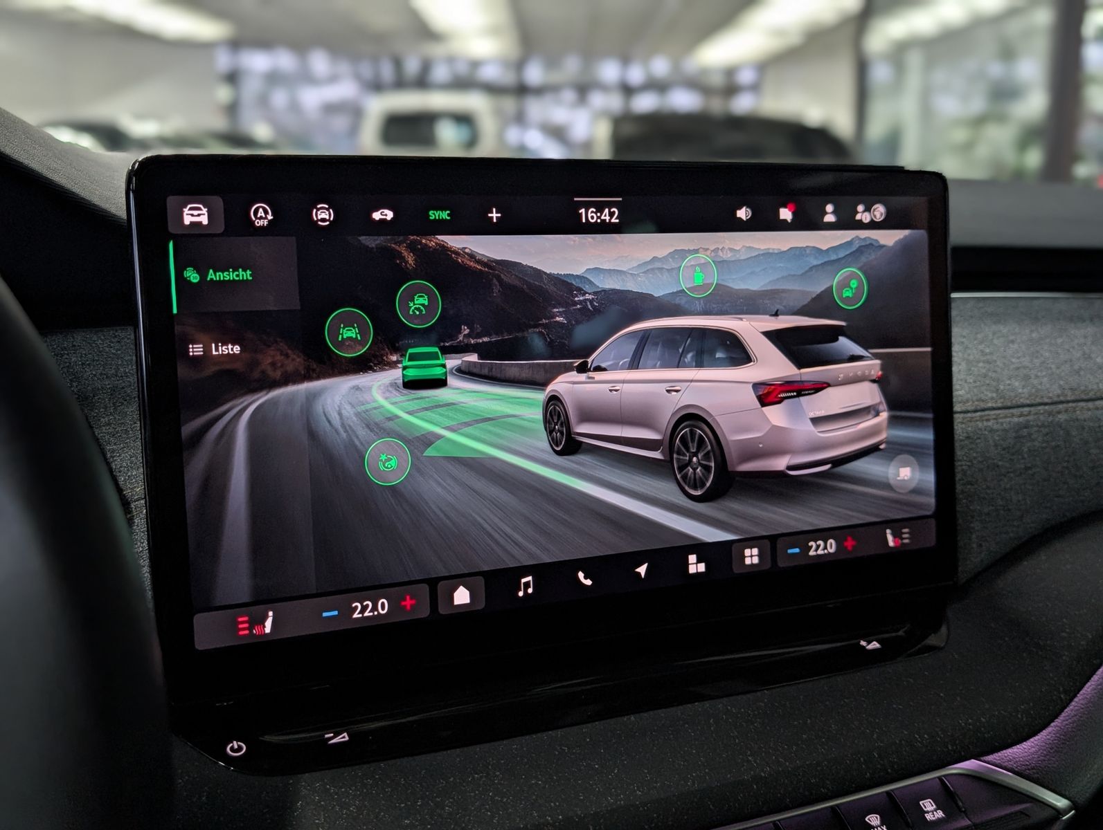 Fahrzeugabbildung SKODA Octavia 1.5 TSI mHEV Style ACC AHK 5J.-Garantie