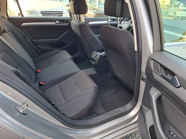 Volkswagen Passat Variant*LED*ALU*SHZ*STANDHEIZUNG*NAVI*