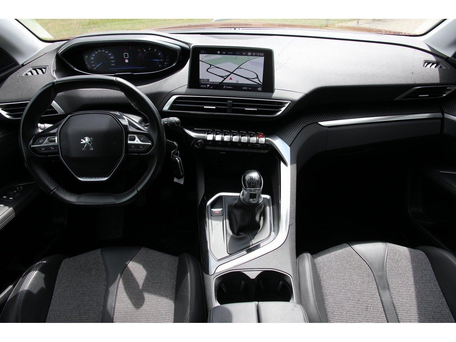 Peugeot 3008 Allure PT 130 Pano Carplay Navi Klima SHZ