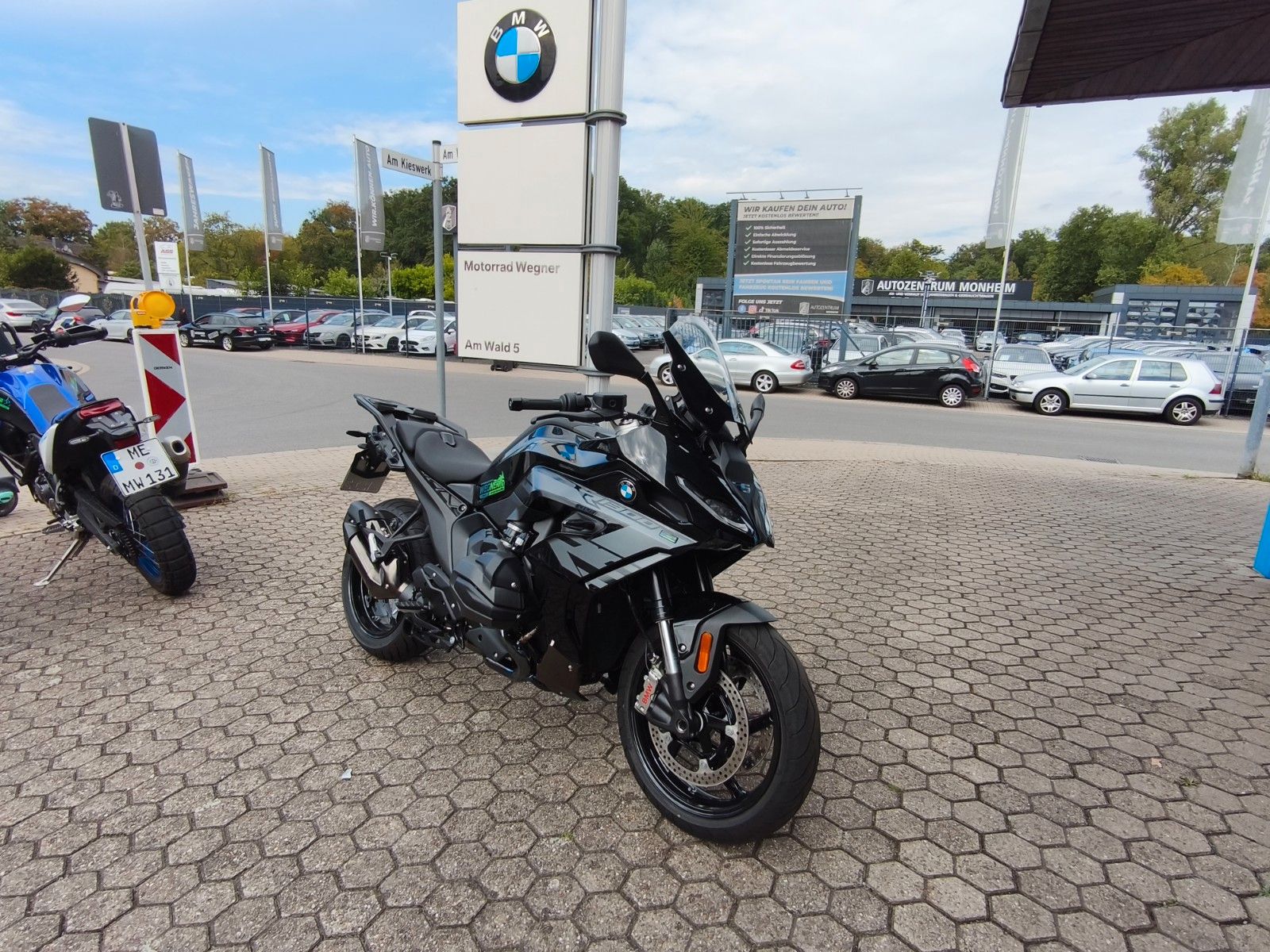 Fahrzeugabbildung BMW R 1300 RS ASA Triple Black/MAX VOLL