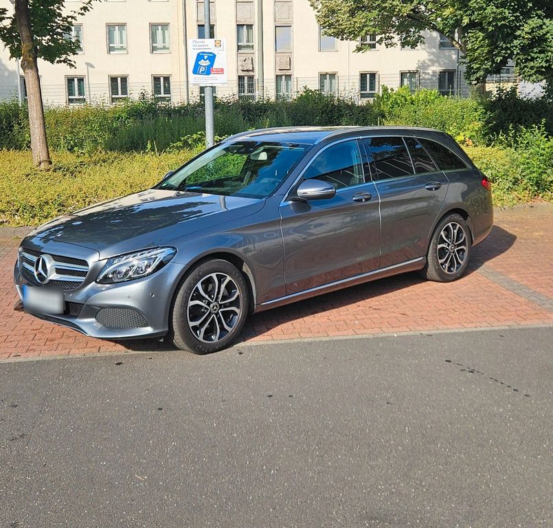 Image of Mercedes-Benz C 220