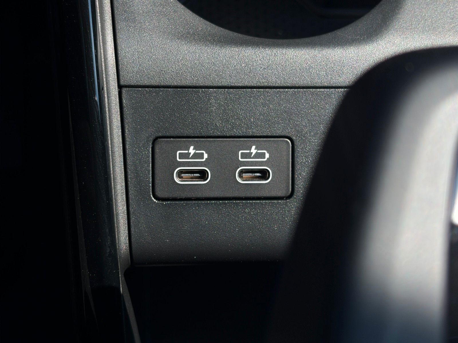 Fahrzeugabbildung BMW 216 Active Tourer Kamera CarPlay TEMP LED SHZ