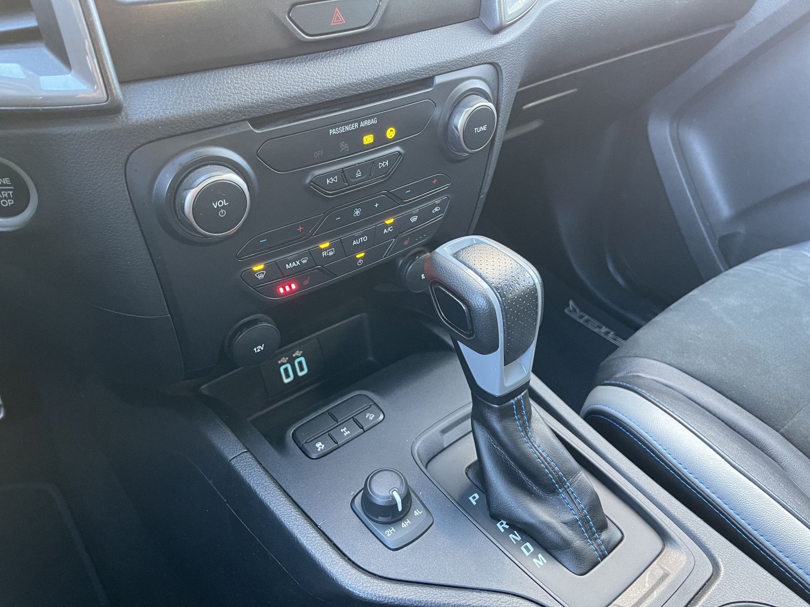 Fahrzeugabbildung Ford Raptor Doppelkabine, Standheizung, 4x4, Navi, AH