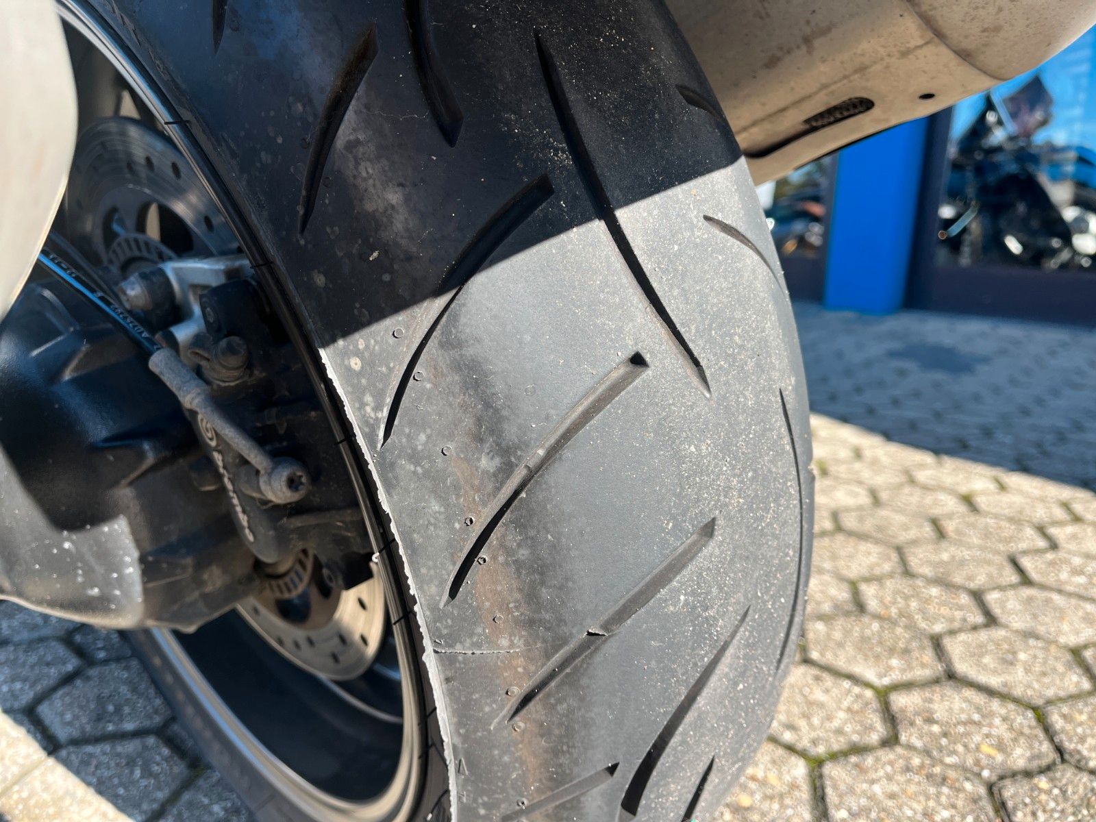 Fahrzeugabbildung BMW K1600GT  Voll  Reifen Service NEU