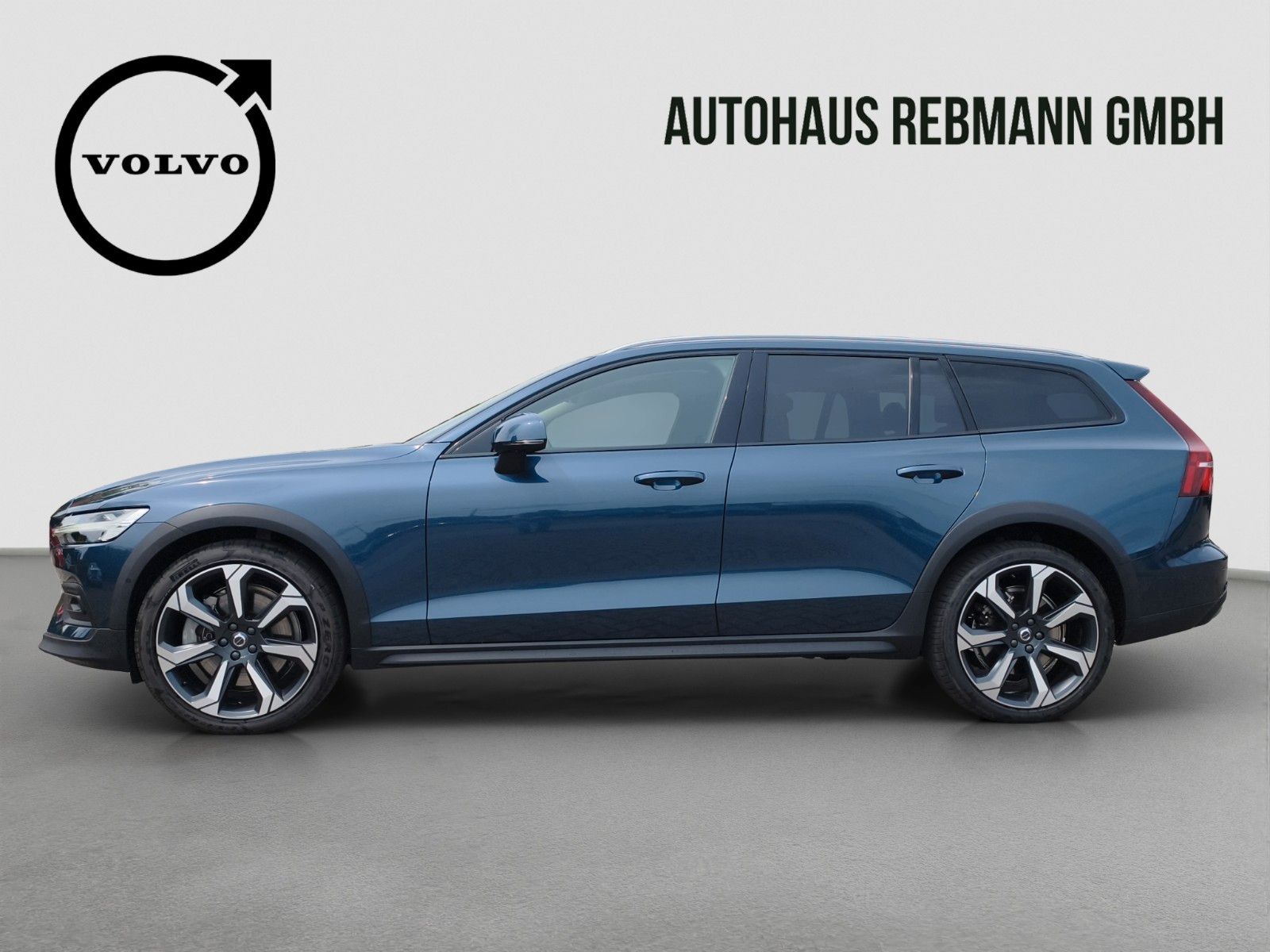 Volvo V60 Cross Country B5 AWD Ultimate foto 3