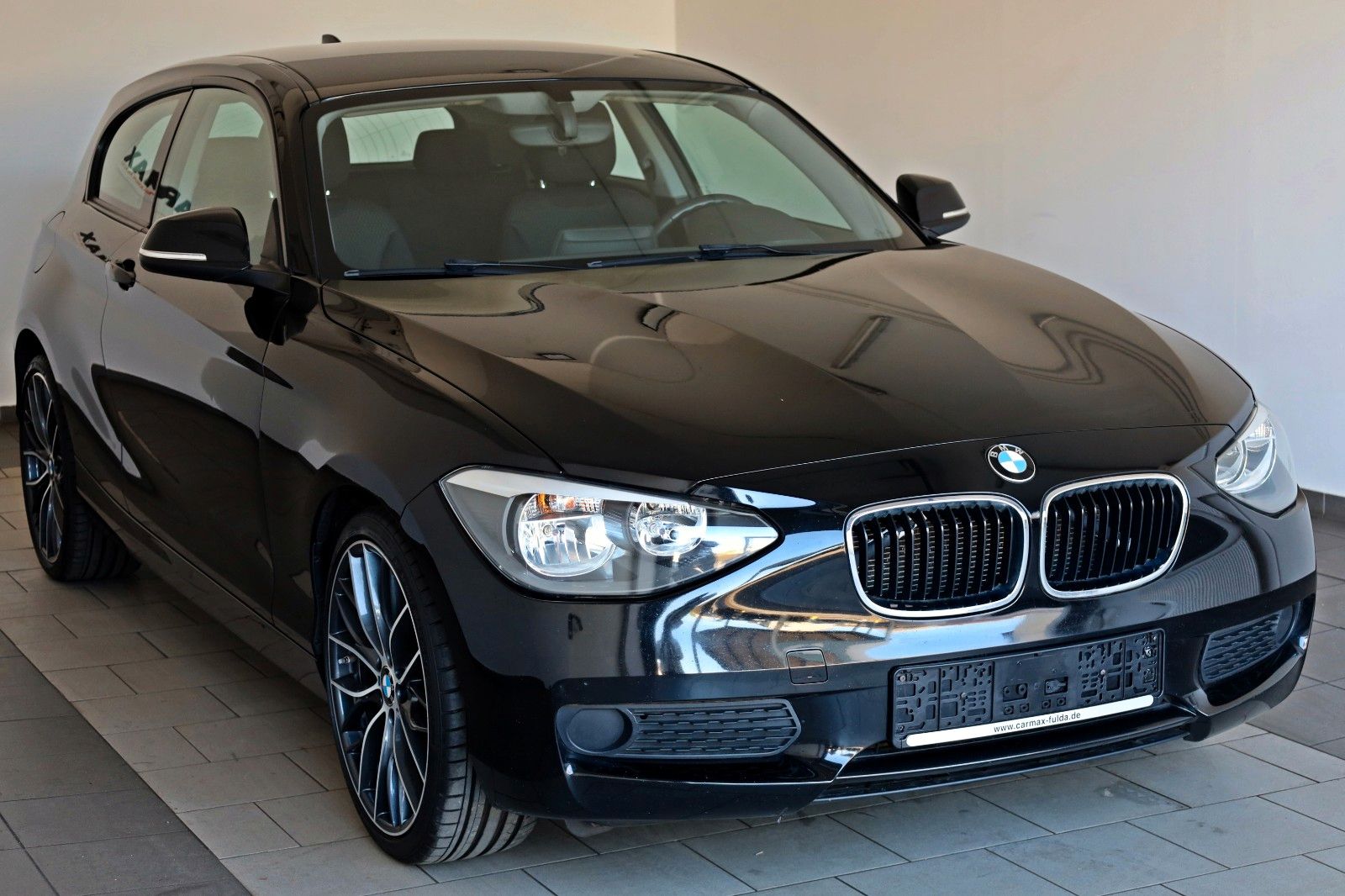 Fahrzeugabbildung BMW 116d SH,PDC,8-fach bereift