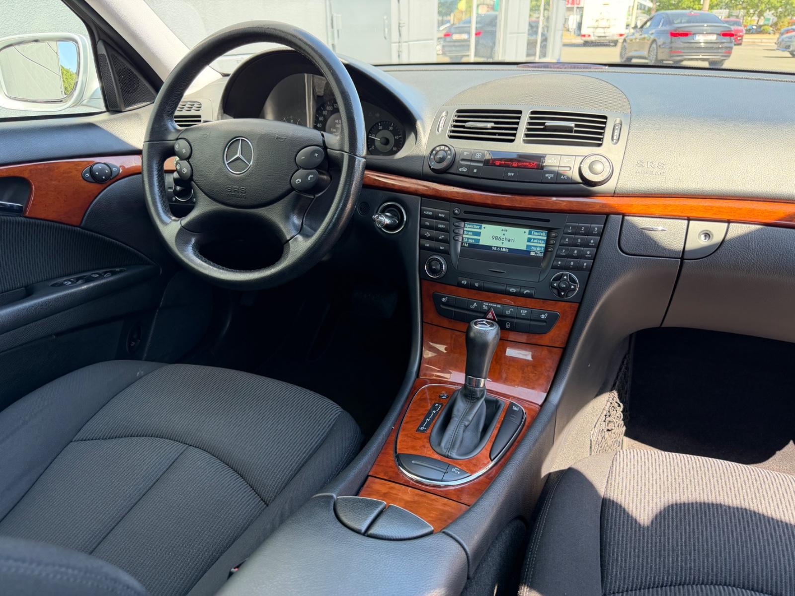 Mercedes-Benz E 220 CDI Limousine/TUV /Inspektion neu