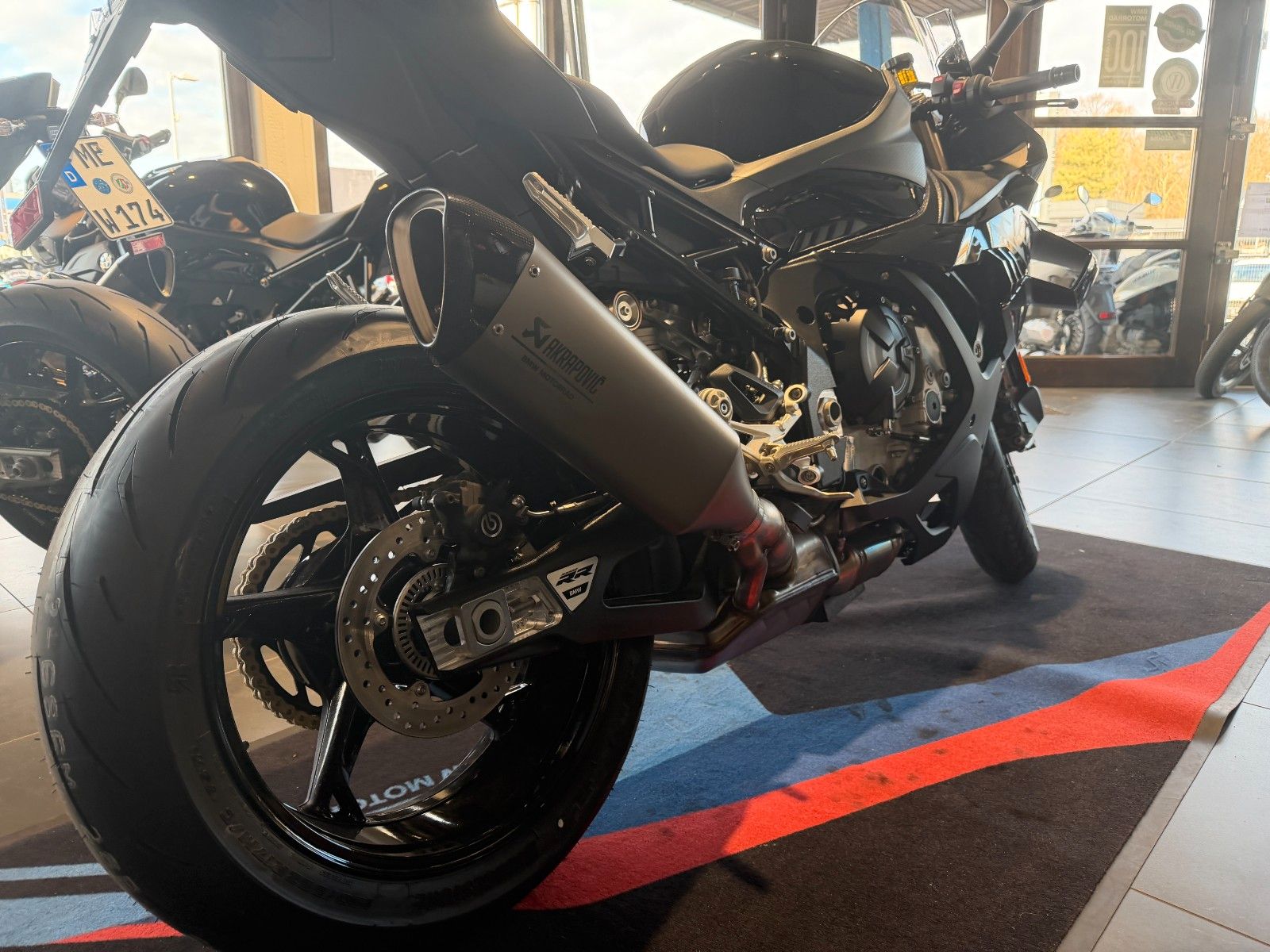 Fahrzeugabbildung BMW S 1000 RR  Race und Dynamik Paket