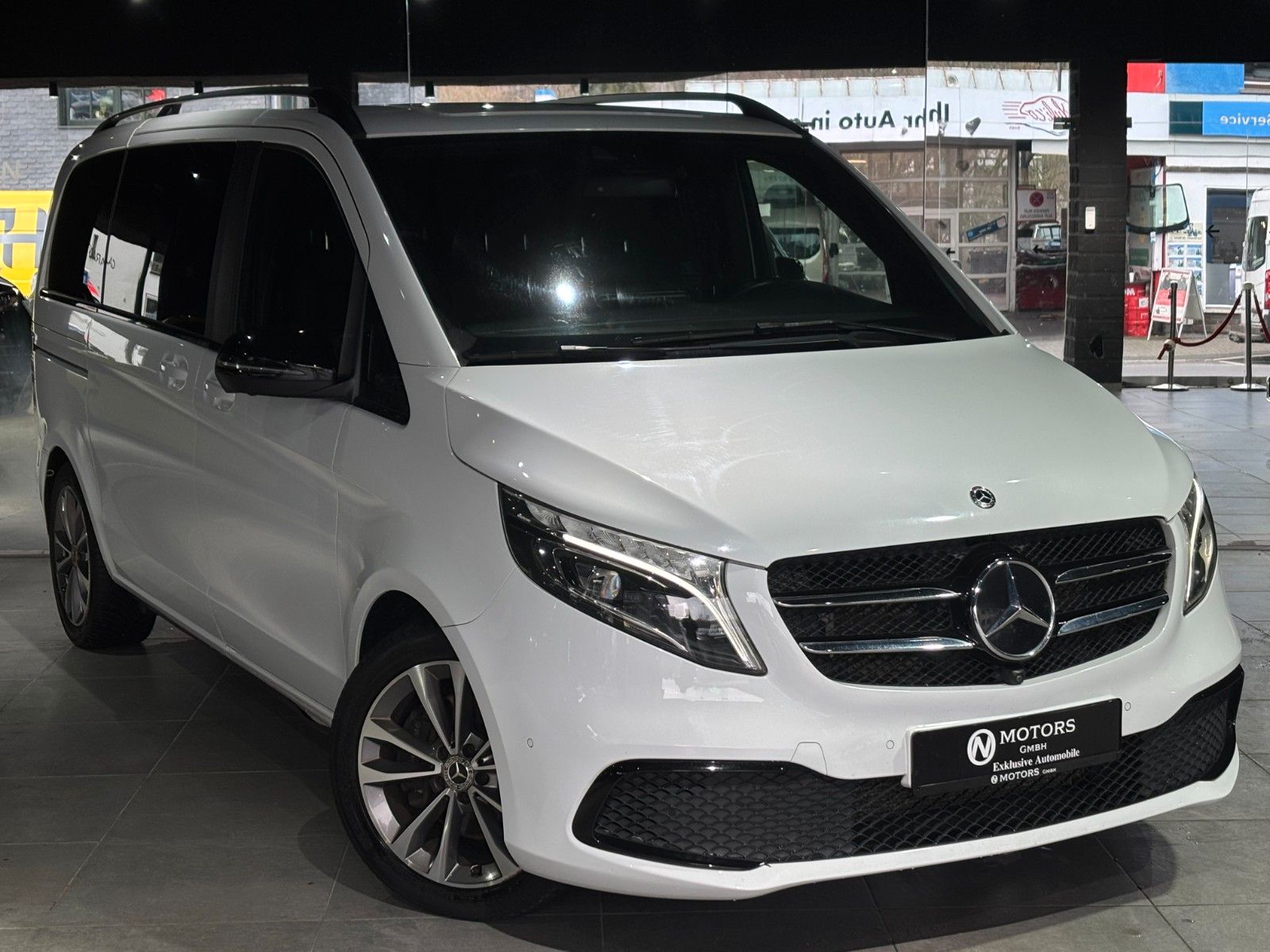 Fahrzeugabbildung Mercedes-Benz V 250d *8-Sitzer*Burmester*Ambiente*360°*Memory