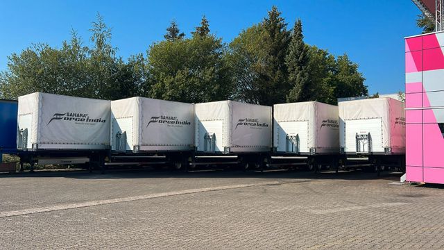 Fahrzeugabbildung Andere Einzigartiges Formel-1-Motorhome