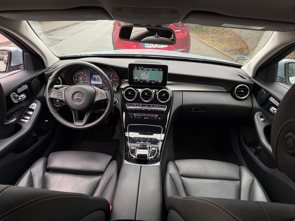 Image of Mercedes-Benz C 220