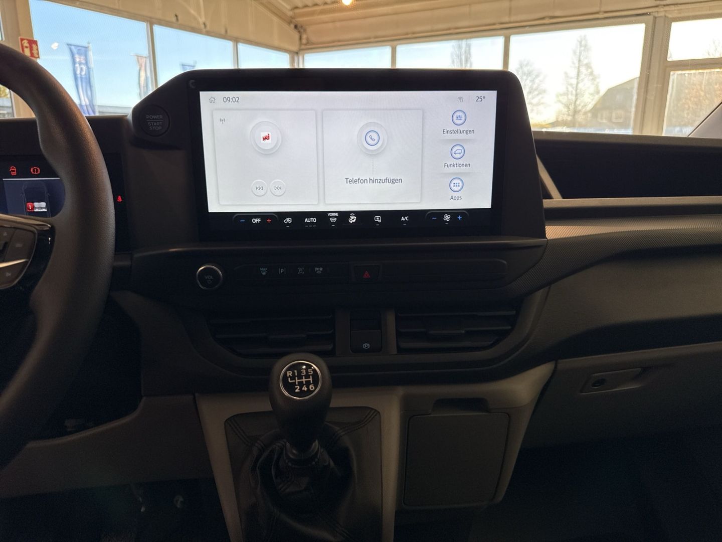 Fahrzeugabbildung Ford Transit Custom Kasten 300 L2 Trend FWD 2.0 EcoBl