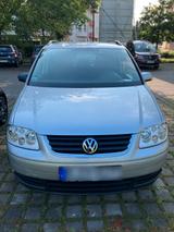 Volkswagen VW Touran 1,6 l FSI - Volkswagen Touran: Fsi