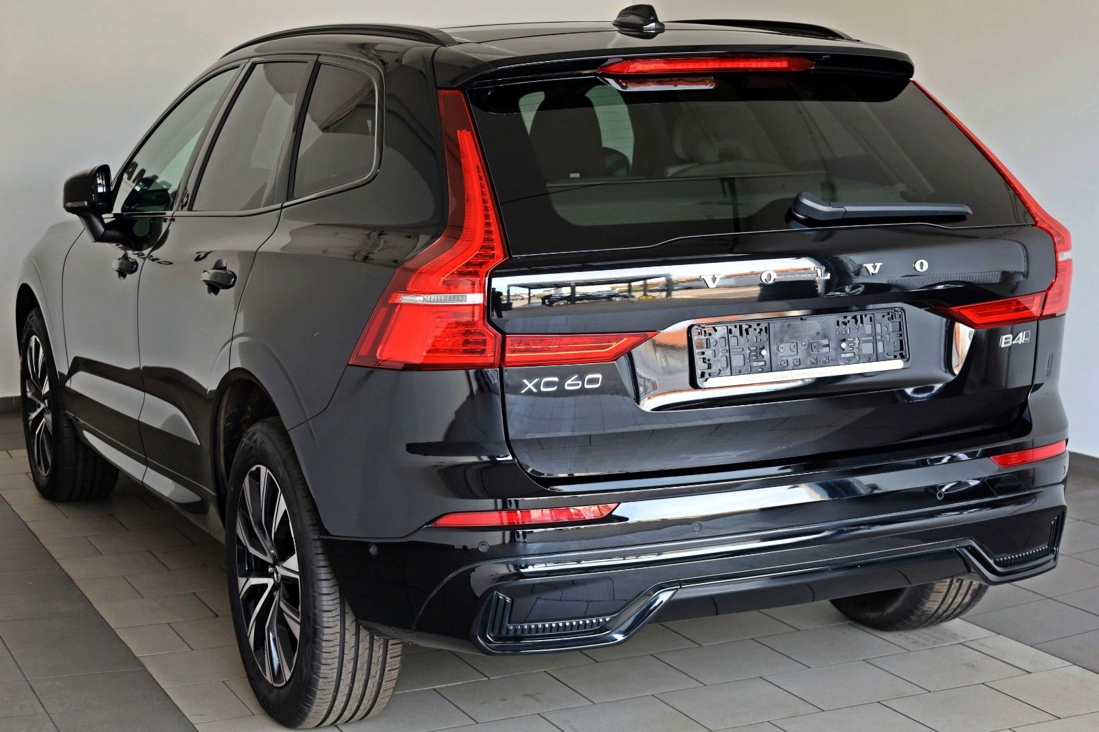 Fahrzeugabbildung Volvo XC60 AWD Plus Dark Leder,LED,Panorama,360° Cam